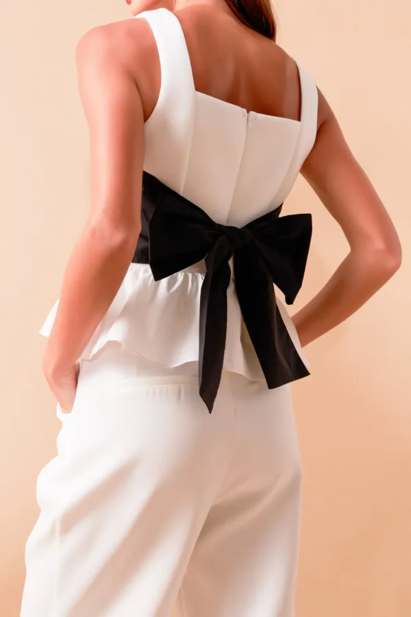 ENDLESS ROSE Tops*- Back Bow Contrast Top IVORY/BLACK