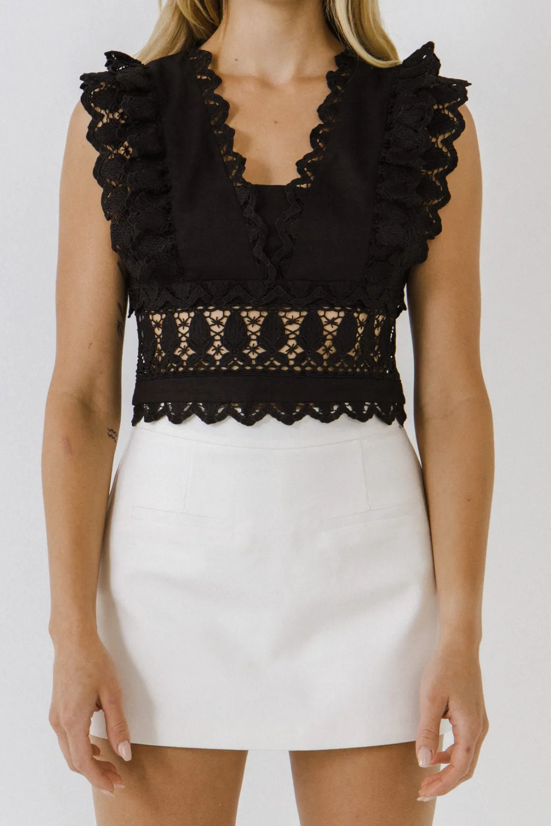 endless_rose__crochet_lac_5.webp ENDLESS ROSE Tops*- Crochet Lace Crop Top