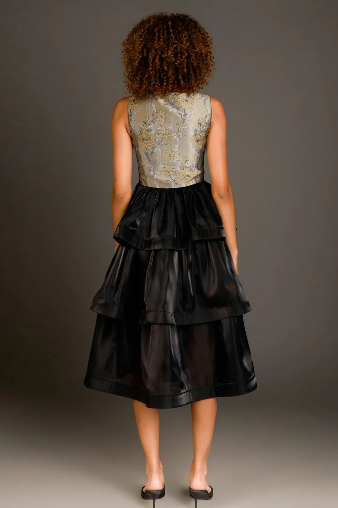 endless_rose__floral_jacq_3-3.webp ENDLESS ROSE Tops*- Floral Jacquard Midi Dress TAUPEMULTI