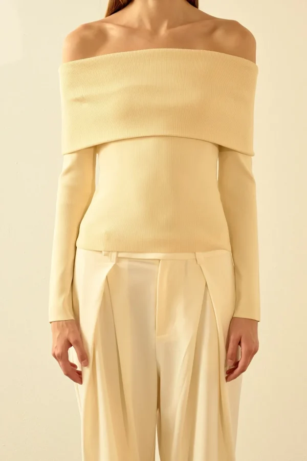 ENDLESS ROSE Tops*- Off Shoulder Long Sleeve Knit Top BEIGE