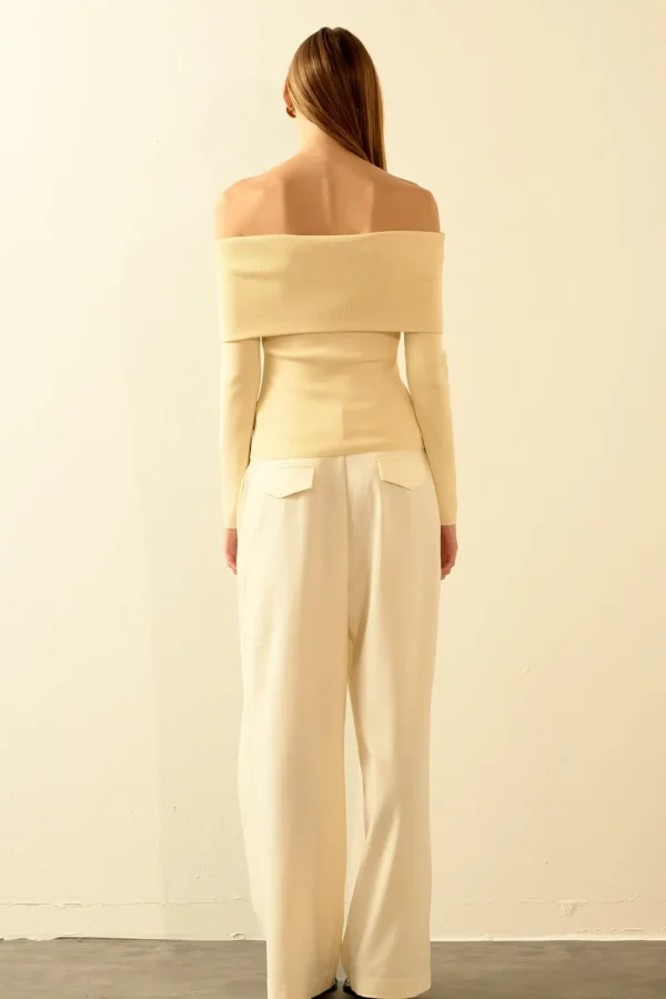ENDLESS ROSE Tops*- Off Shoulder Long Sleeve Knit Top BEIGE