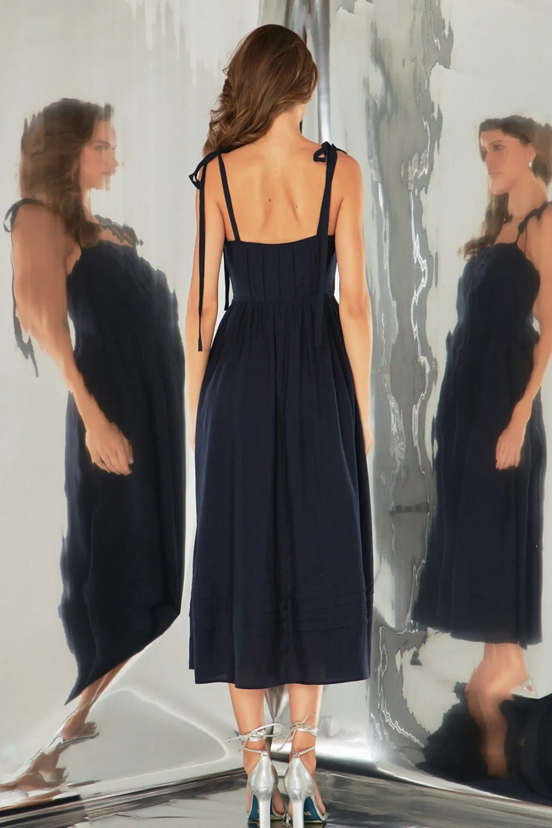 endless_rose__pleated_mid_2.webp ENDLESS ROSE Tops*- Pleated Midi Dress NAVY