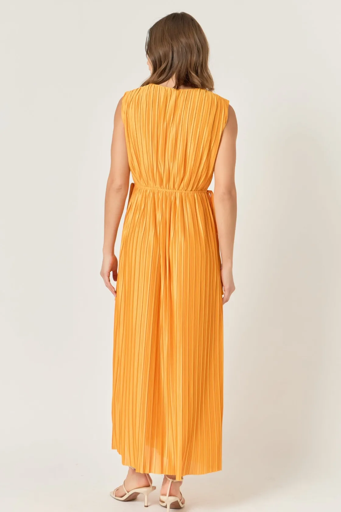 endless_rose__pleated_str_12.webp ENDLESS ROSE Tops*- Pleated Straps Detail Midi Dress
