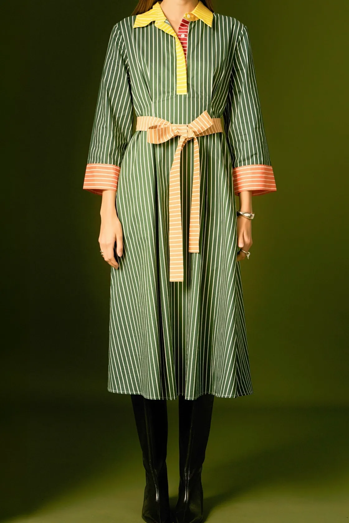 english_factory__colorblo_0-1.webp ENGLISH FACTORY Tops*- Colorblock Detail Shirt Dress GREENMULTI