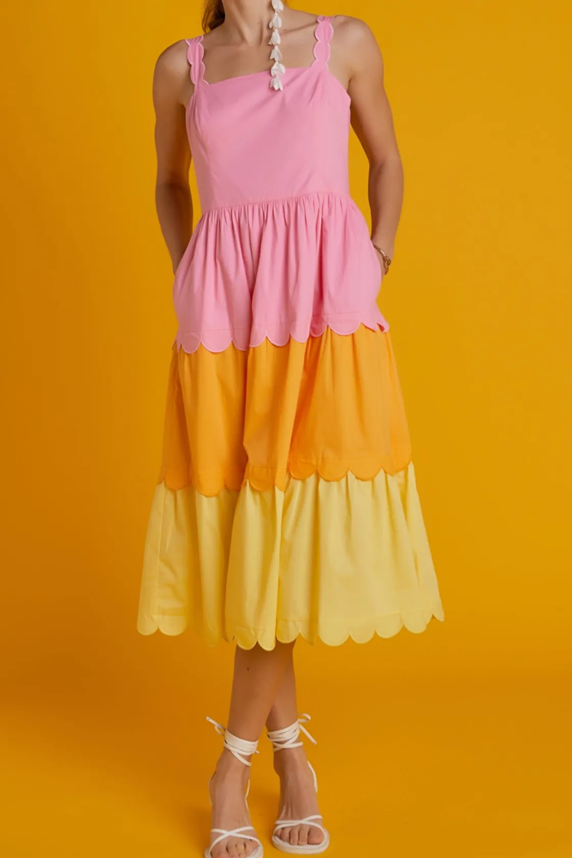 english_factory__colorblo_0-2.webp ENGLISH FACTORY Tops*- Colorblock Scallop Dress PINKMULTI