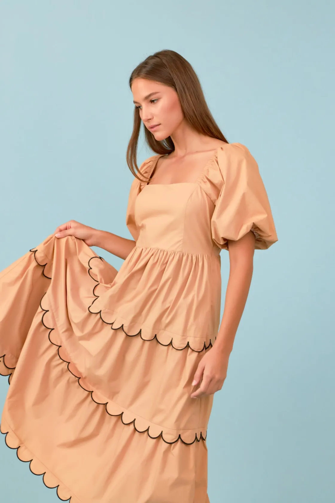 english_factory__colorblo_3-3.webp ENGLISH FACTORY Tops*- Colorblock Scallop Midi Dress TAN/BLACK