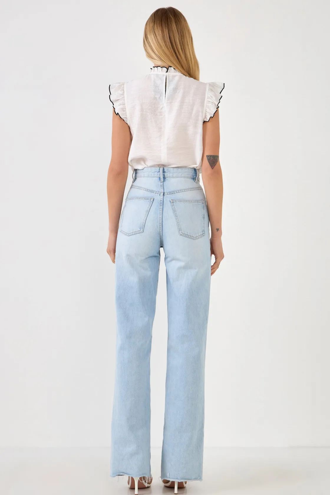 english_factory__contrast_12-1.webp ENGLISH FACTORY Tops*- Contrast Stitch Sleeveless Top