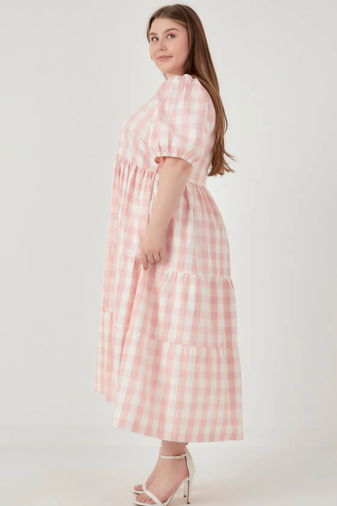 english_factory__gingham__1-12.webp ENGLISH FACTORY Tops*- Gingham Puff Sleeve Tiered Maxi PINK