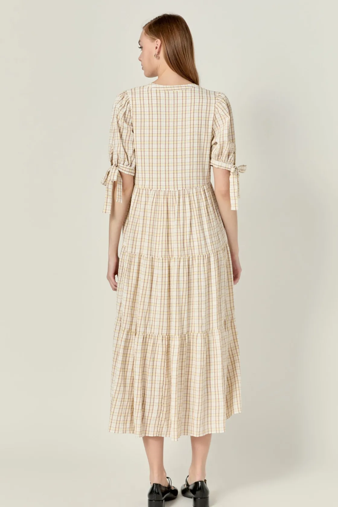 english_factory__gingham__2-8.webp ENGLISH FACTORY Tops*- Gingham Tiered Dress with Bow-Tie Sleeves