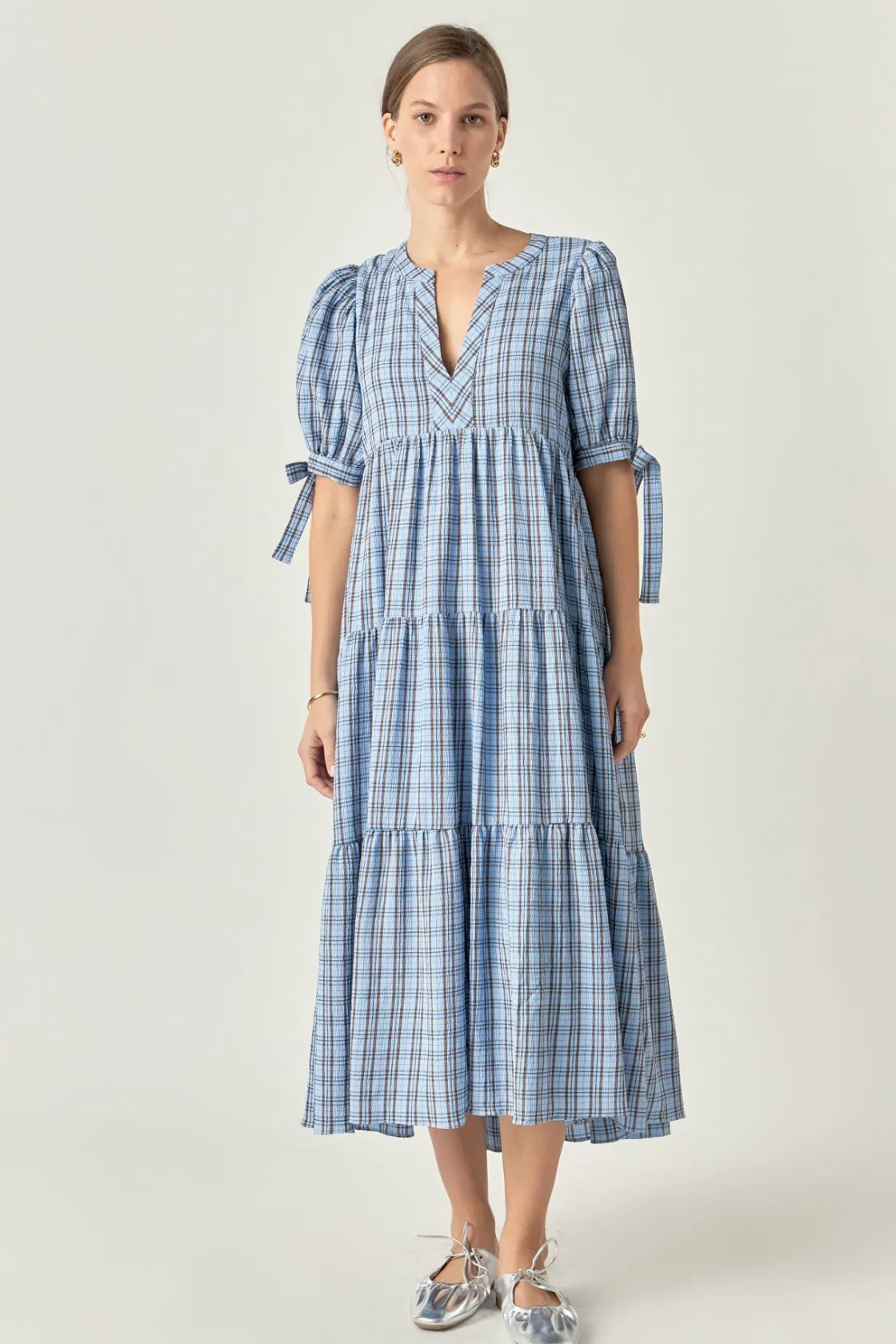 english_factory__gingham__4-4.webp ENGLISH FACTORY Tops*- Gingham Tiered Dress with Bow-Tie Sleeves