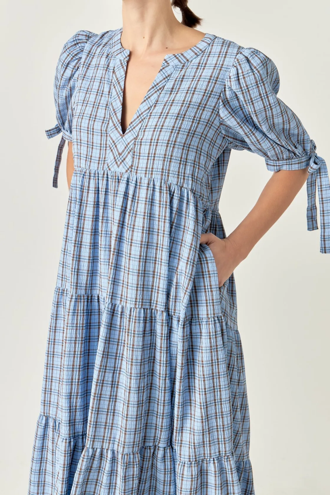 english_factory__gingham__5-4.webp ENGLISH FACTORY Tops*- Gingham Tiered Dress with Bow-Tie Sleeves