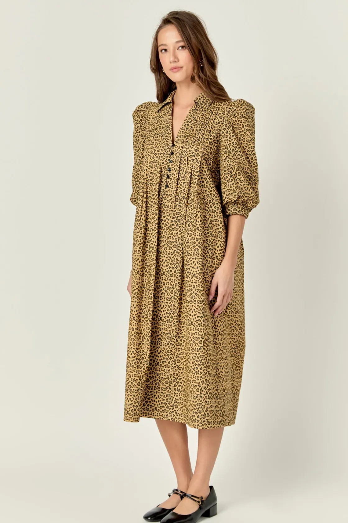 english_factory__leopard__1-2.webp ENGLISH FACTORY Tops*- Leopard Collar Midi Dress BROWN