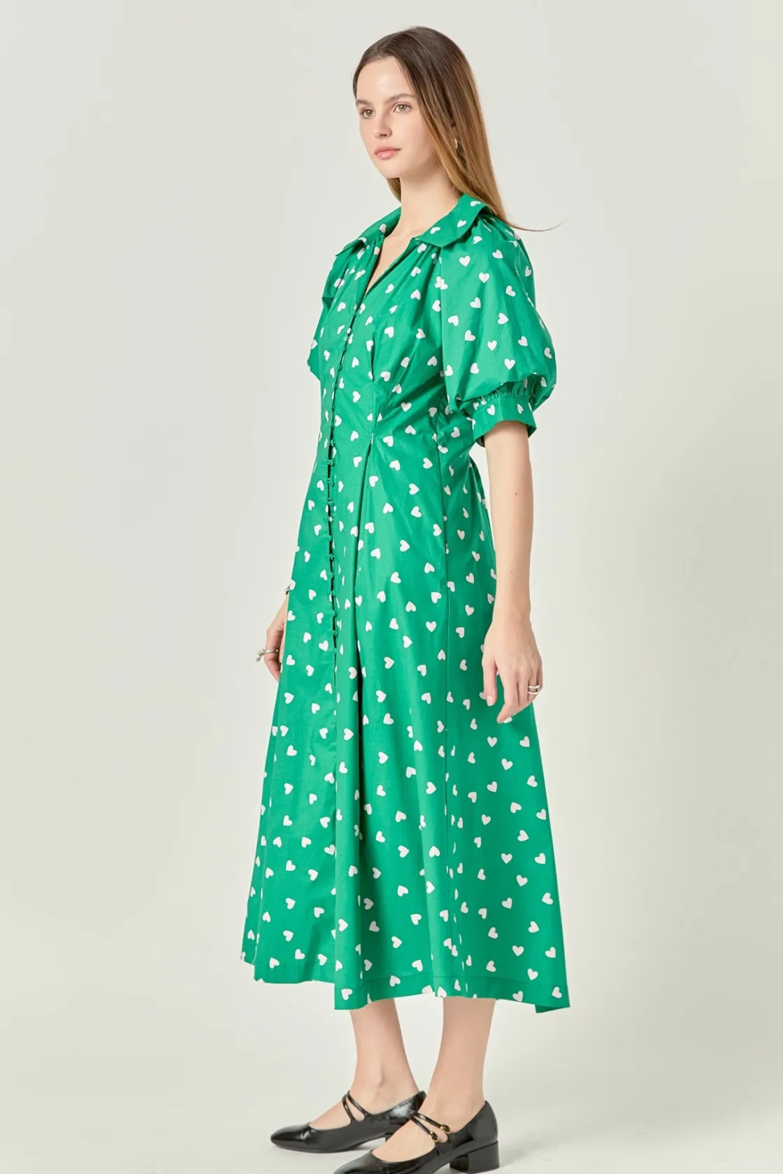 english_factory__lovelyn__1.webp ENGLISH FACTORY Tops*- Lovelyn Heart Print Midi Dress GREEN