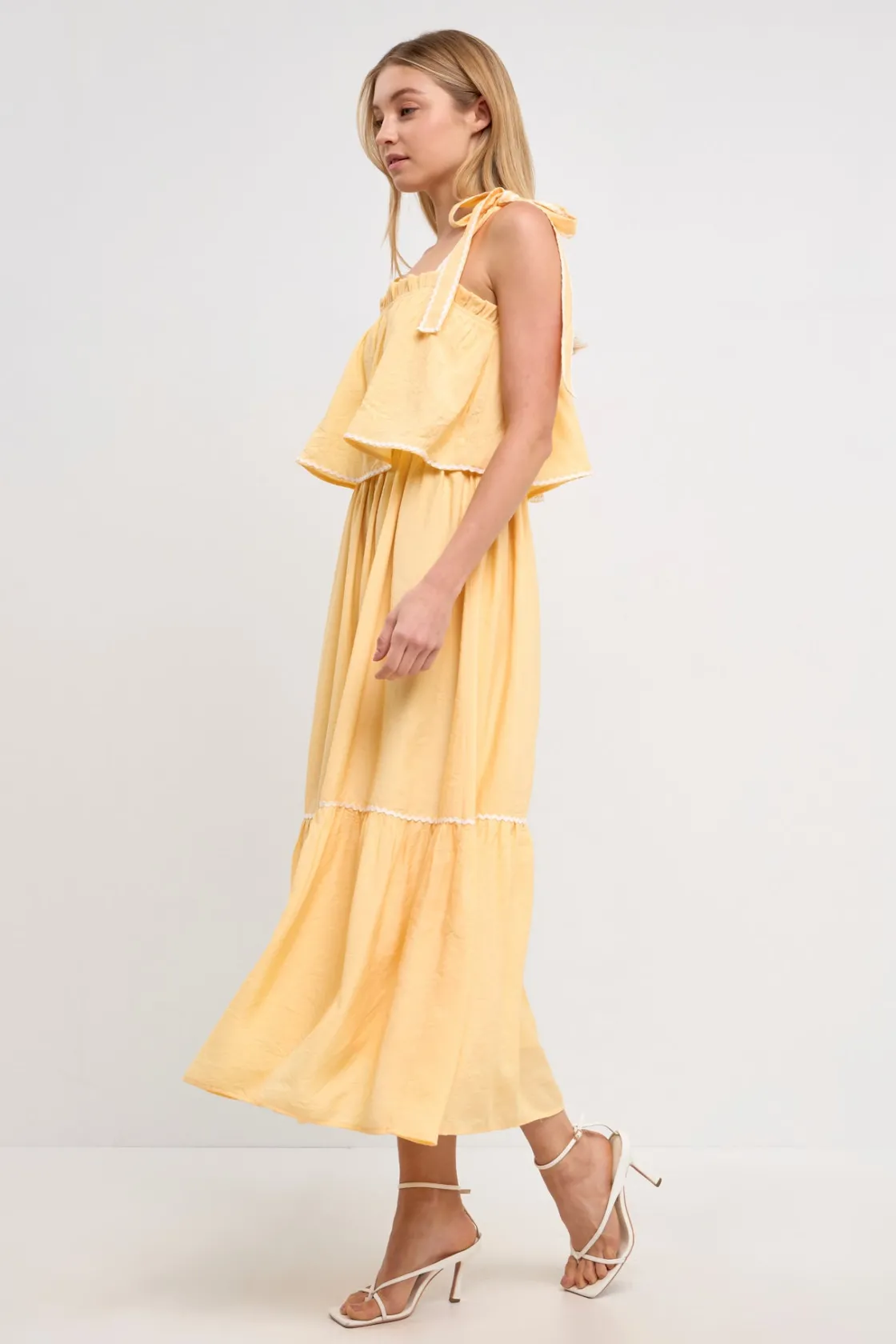 english_factory__midi_dre_1.webp ENGLISH FACTORY Tops*- Midi Dress with Tied Shoulder Strap YELLOW