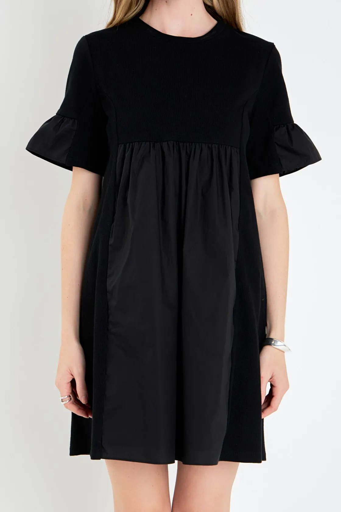 english_factory__mixed_me_35.webp ENGLISH FACTORY Tops*- Mixed Media Ruffled Short-Sleeve Mini Dress