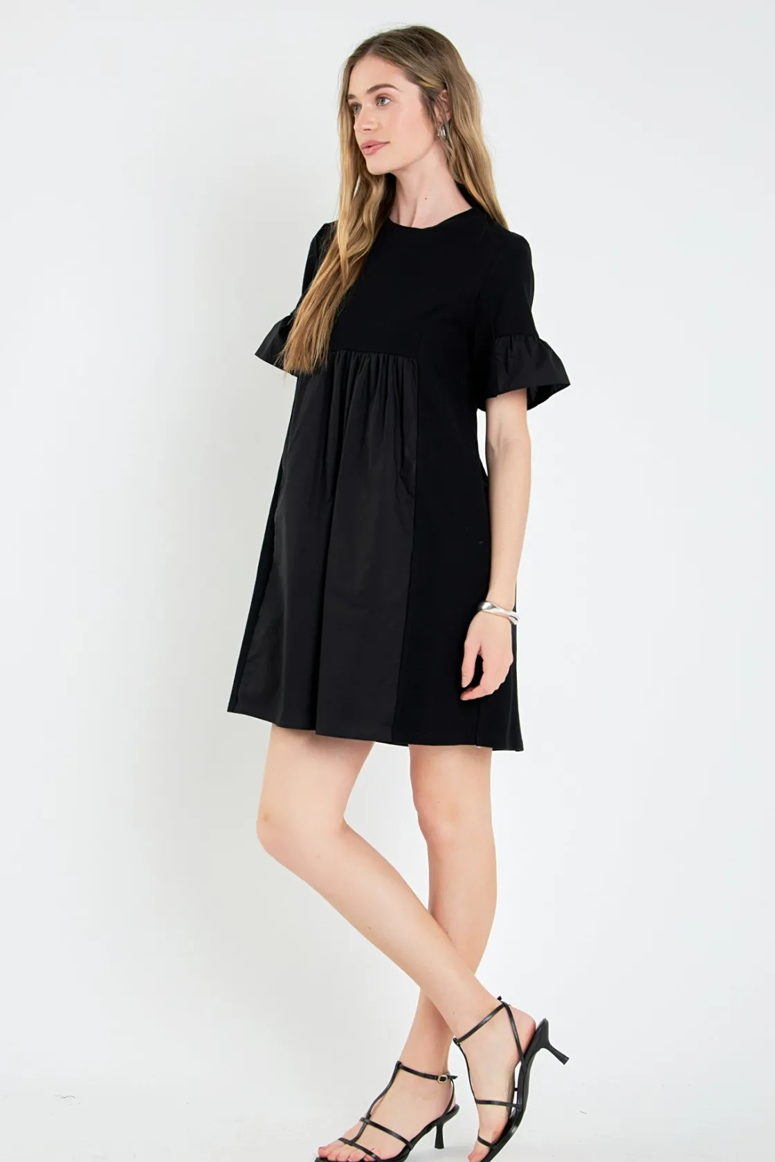 english_factory__mixed_me_36.webp ENGLISH FACTORY Tops*- Mixed Media Ruffled Short-Sleeve Mini Dress