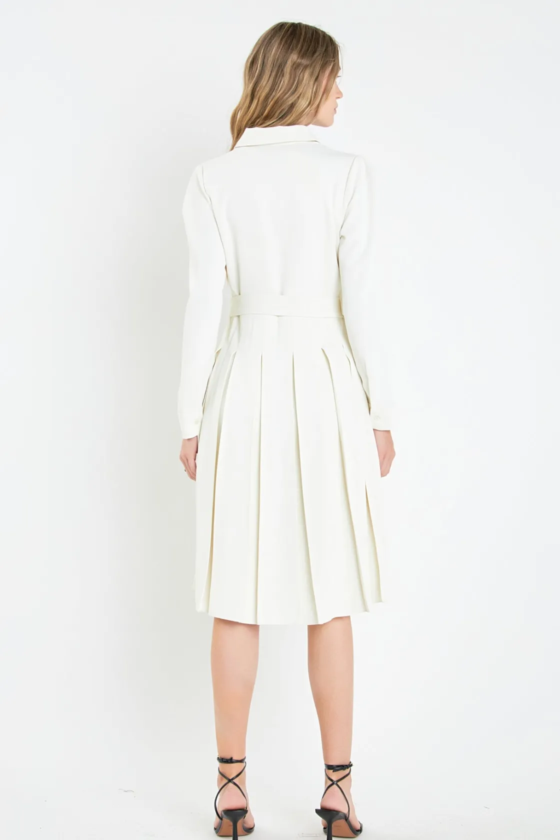 english_factory__pleated__12.webp ENGLISH FACTORY Tops*- Pleated Collared Long Sleeve Midi Dress