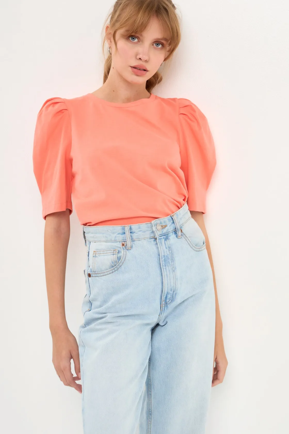english_factory__pleated__19.webp ENGLISH FACTORY Tops*- Pleated Puff Sleeve T-Shirt
