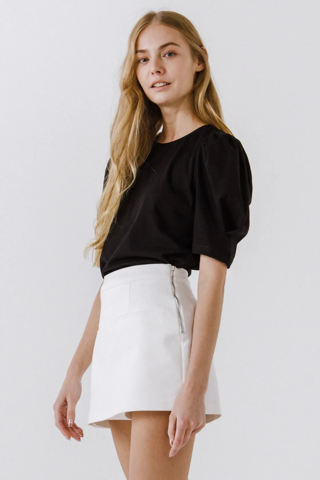 english_factory__pleated__22.webp ENGLISH FACTORY Tops*- Pleated Puff Sleeve T-Shirt