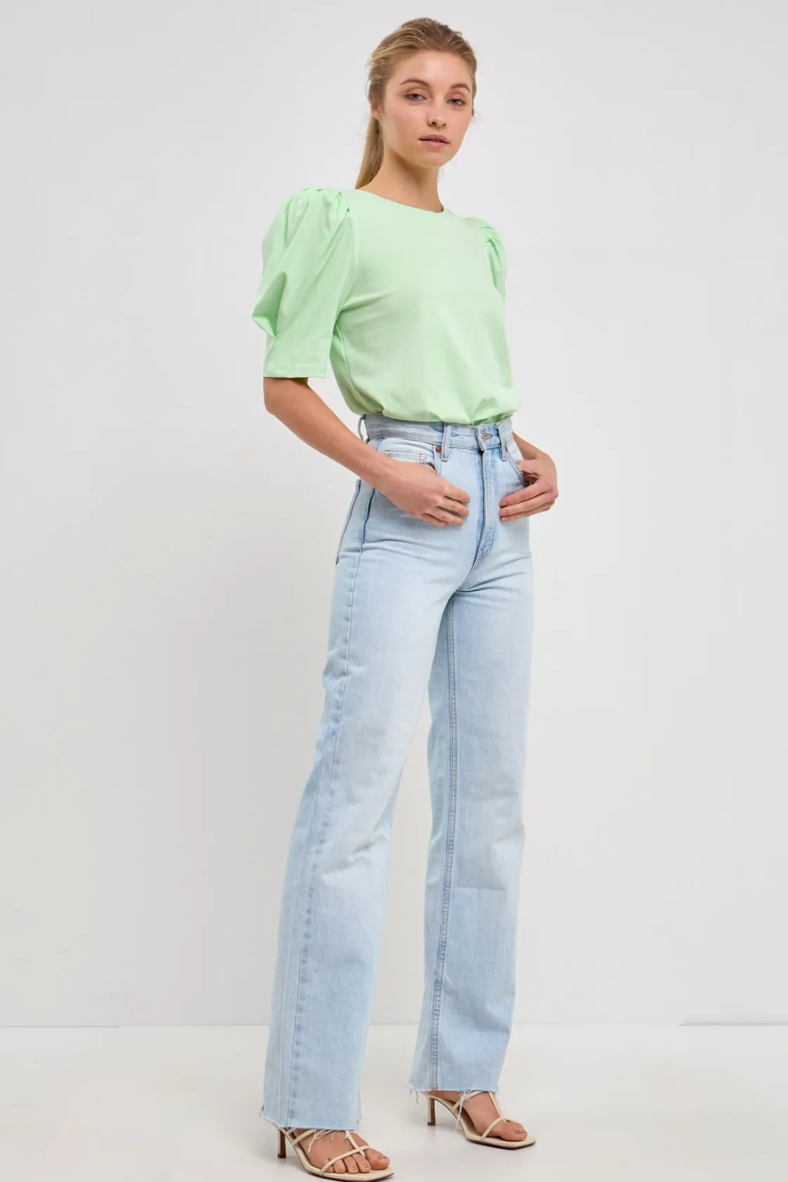 english_factory__pleated__28.webp ENGLISH FACTORY Tops*- Pleated Puff Sleeve T-Shirt