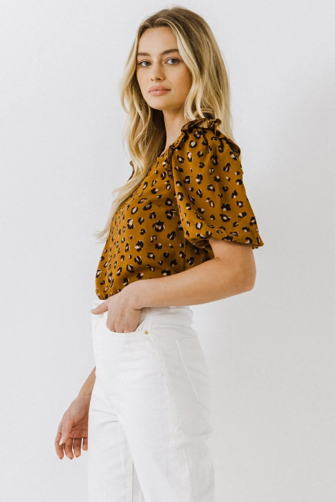 english_factory__puff_sle_1-2.webp ENGLISH FACTORY Tops*- Puff Sleeve Printed Top BROWNMULTI