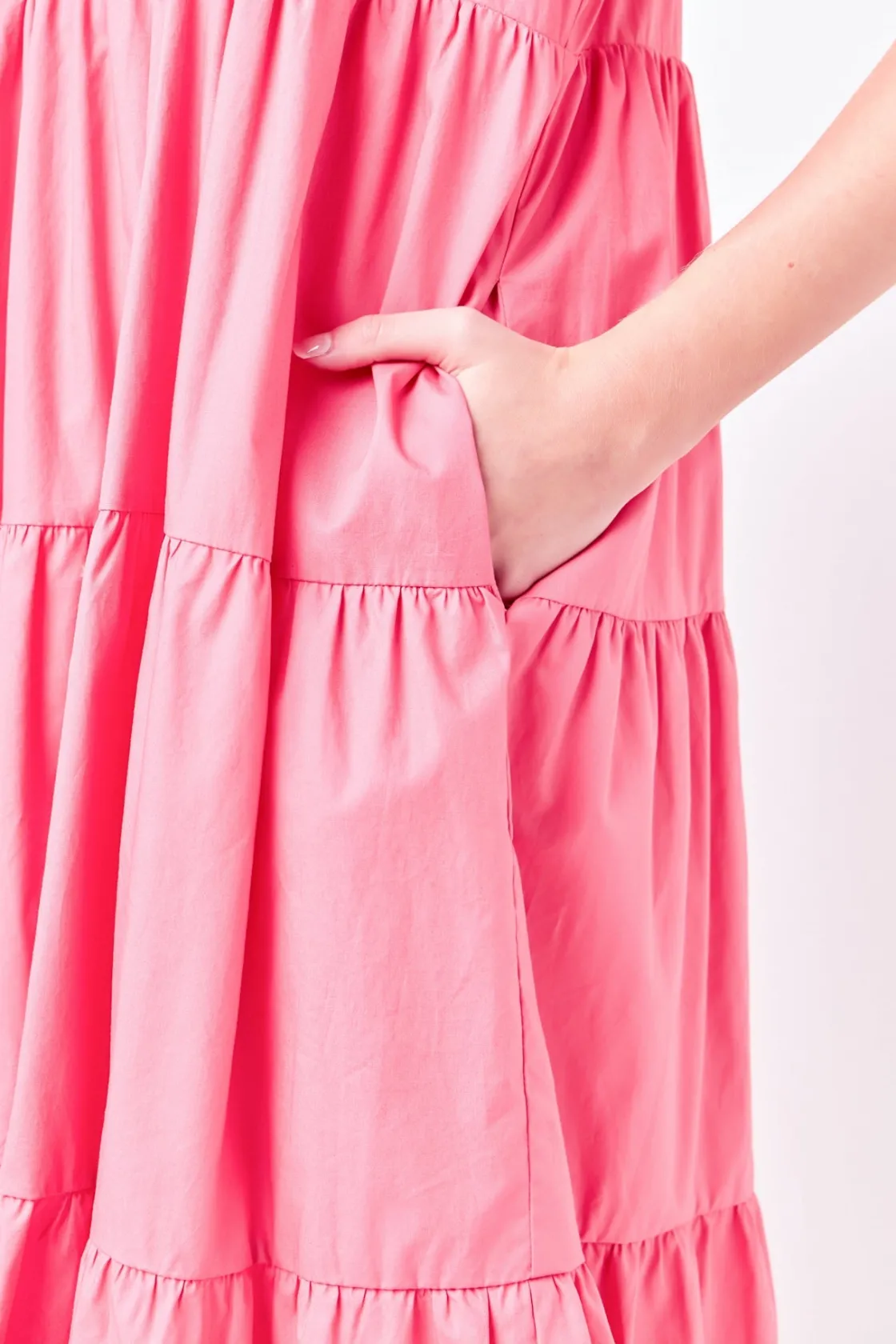 english_factory__short_pu_15-1.webp ENGLISH FACTORY Tops*- Short Puff Sleeve Midi Dress