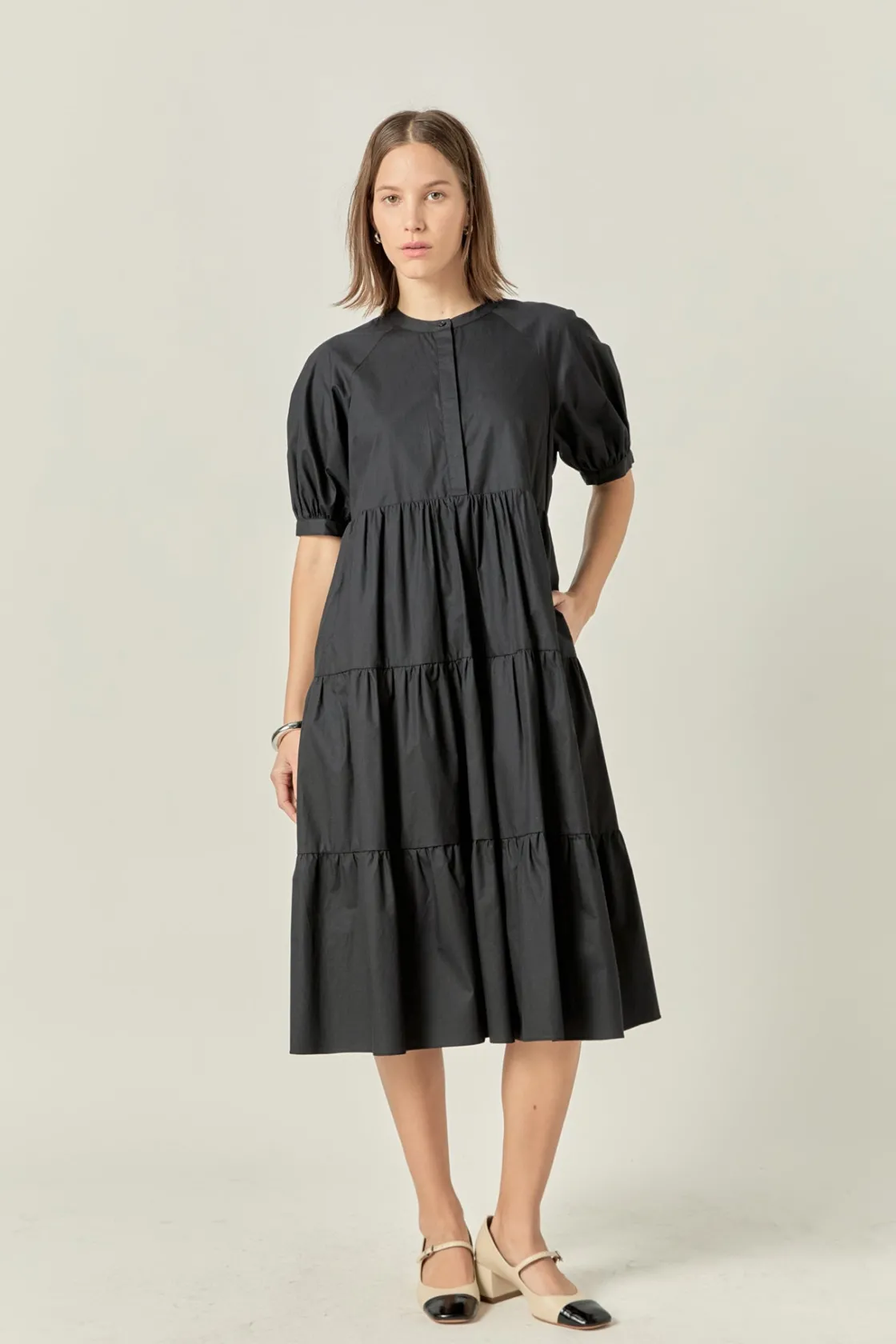 english_factory__short_pu_8-1.webp ENGLISH FACTORY Tops*- Short Puff Sleeve Midi Dress