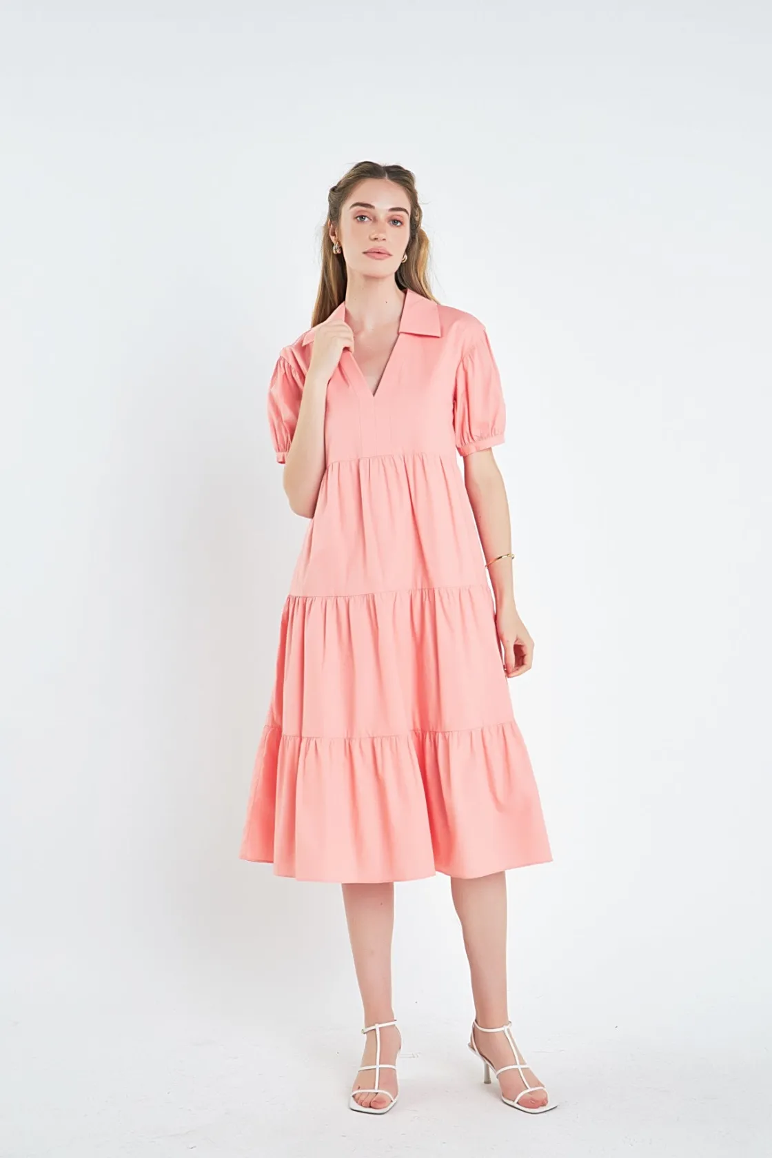 english_factory__short_pu_8.webp ENGLISH FACTORY Tops*- Short Puff Sleeve V-Neck Midi Dress