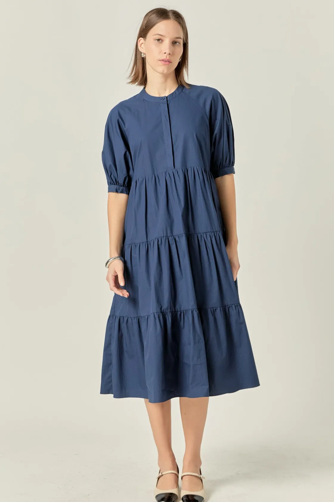 english_factory__short_pu_9-1.webp ENGLISH FACTORY Tops*- Short Puff Sleeve Midi Dress