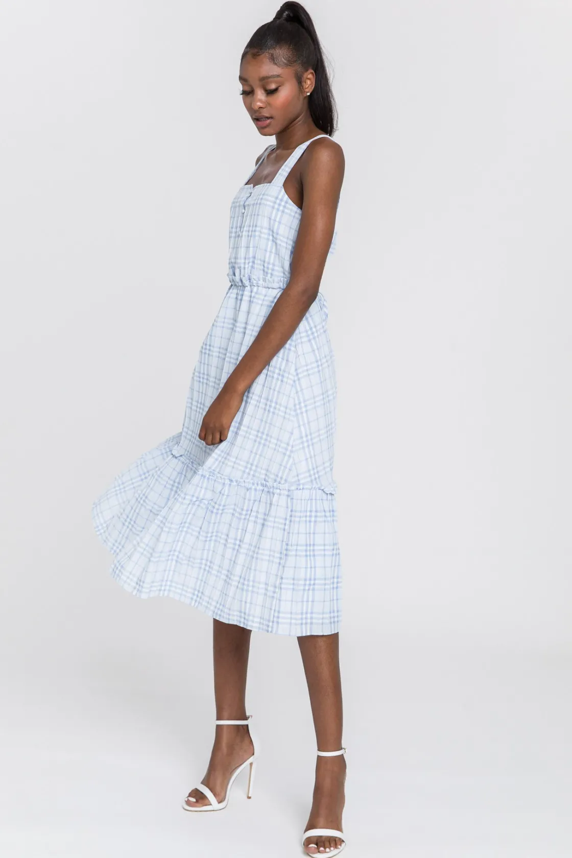 english_factory__sleevele_1-3.webp ENGLISH FACTORY Tops*- Sleeveless Midi Dress