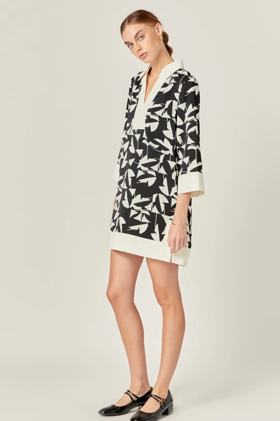 english_factory__white_an_1-2.webp ENGLISH FACTORY Tops*- White and Black Printed Tunic Dress BLACK/IVORY