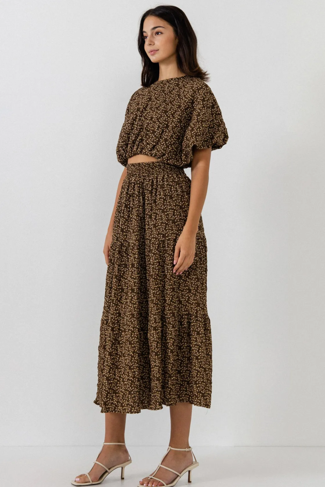 free_the_rose__floral_blo_2.webp FREE THE ROSES Tops*Free The Rose - Floral Blouson Top BROWN