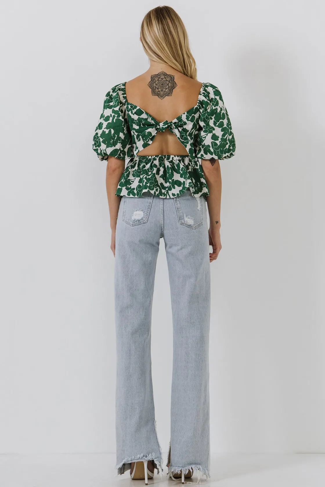 free_the_rose__floral_tie_19.webp FREE THE ROSES Tops*Free The Rose - Floral Tied Back Top