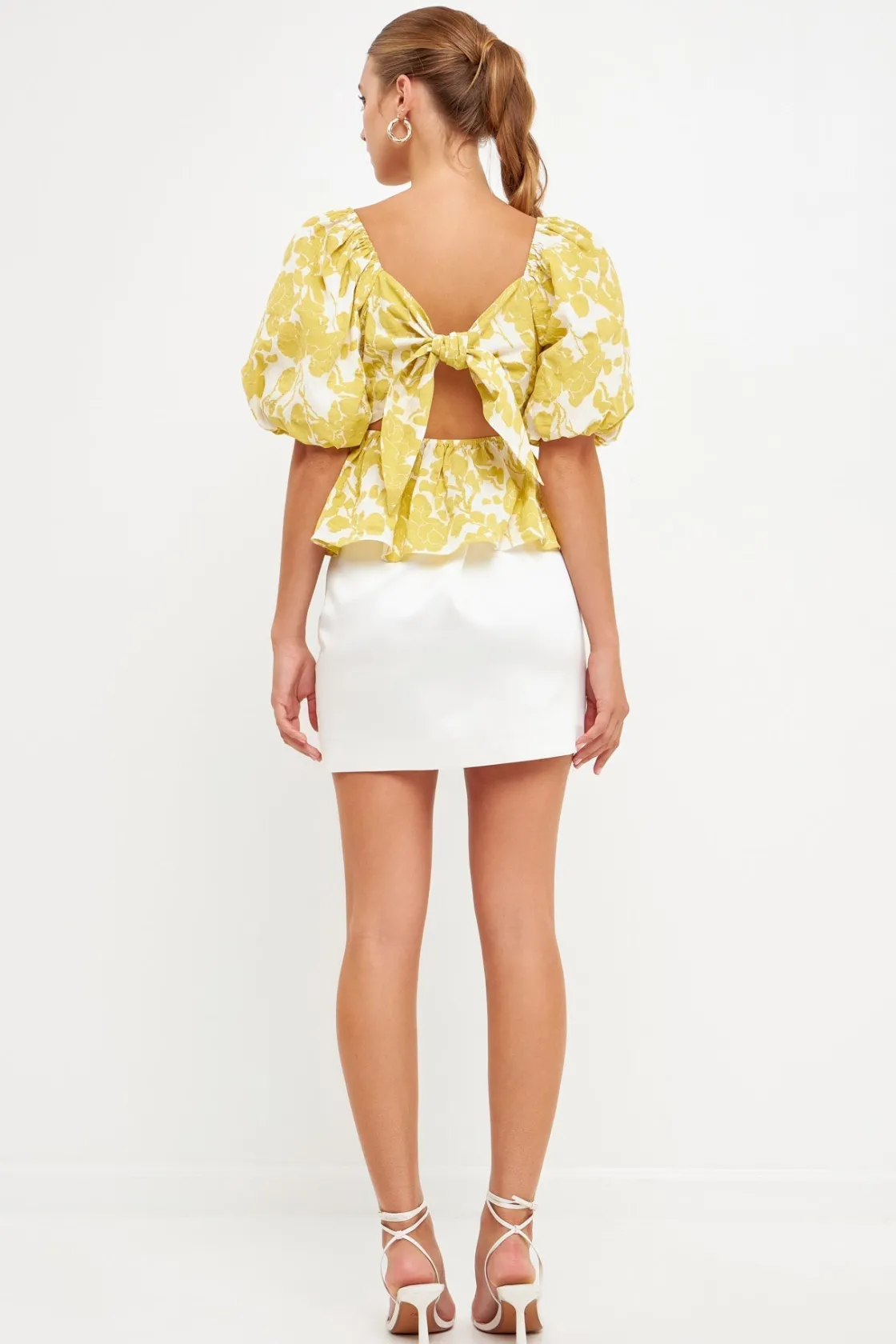 free_the_rose__floral_tie_3.webp FREE THE ROSES Tops*Free The Rose - Floral Tied Back Top