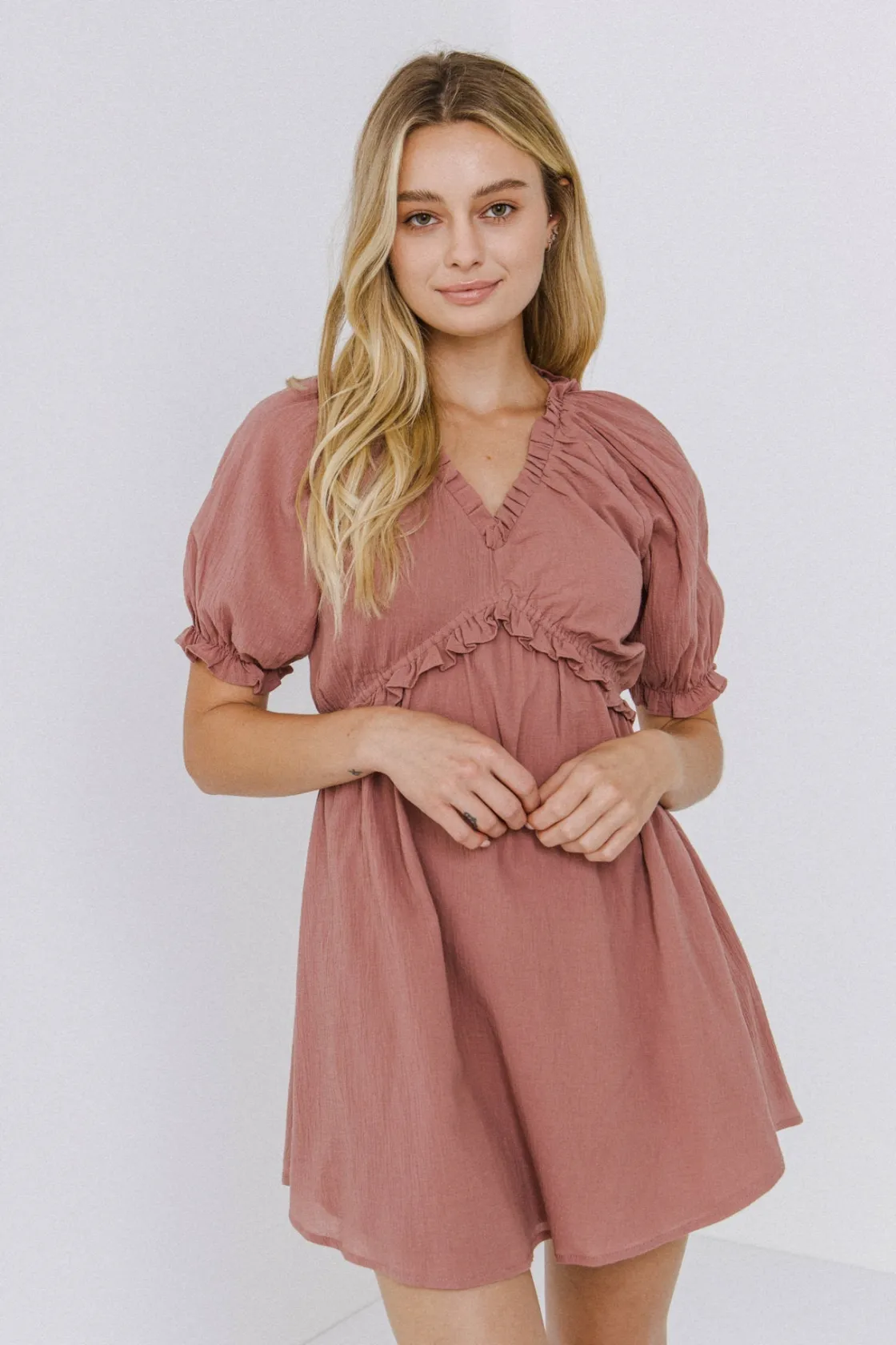 free_the_roses___ruffle_v_3.webp FREE THE ROSES Tops*- Ruffle V-Neck Babydoll Dress MAUVE
