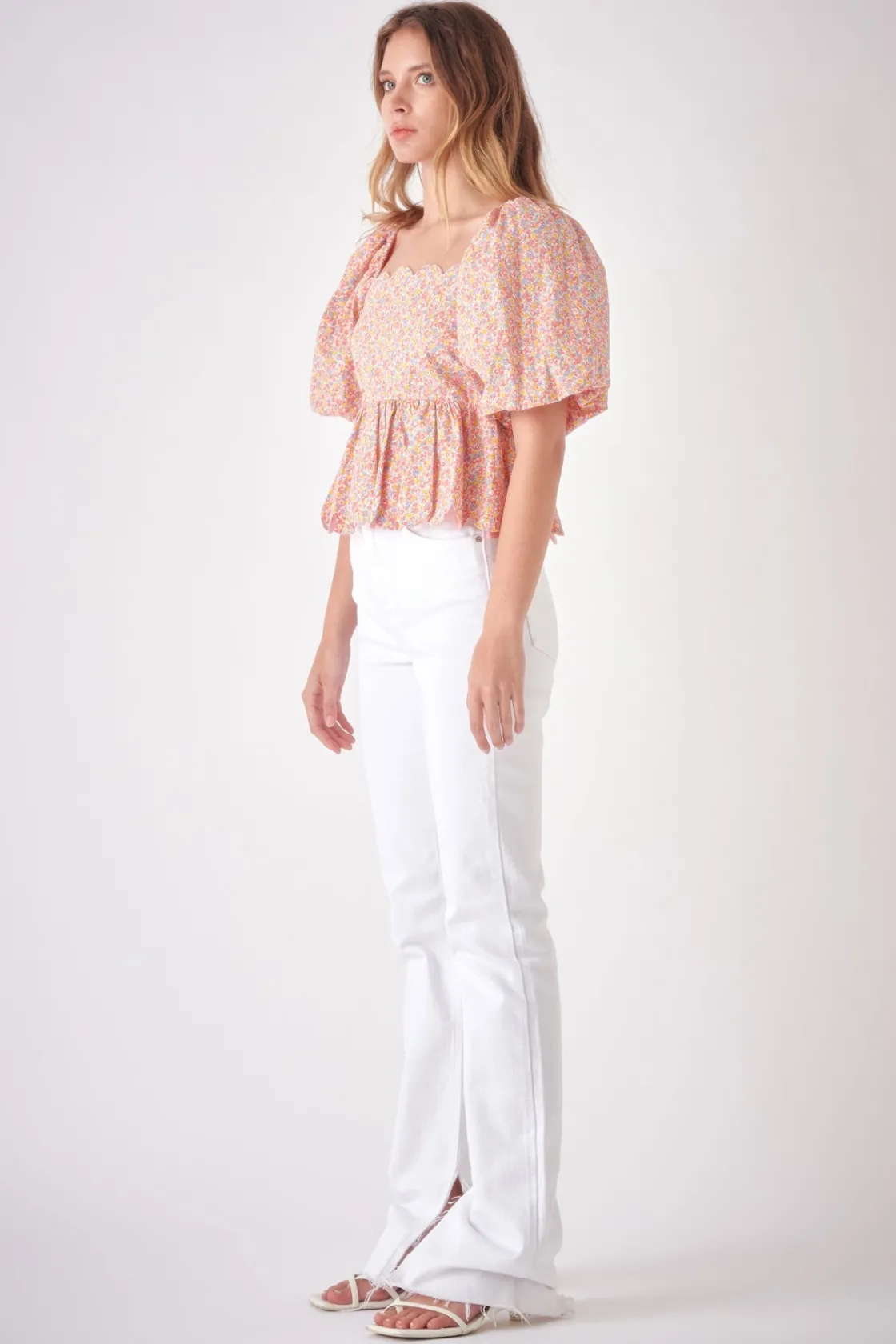 free_the_roses___scallope_1.webp FREE THE ROSES Tops*- Scalloped Detail Top PINKMULTI