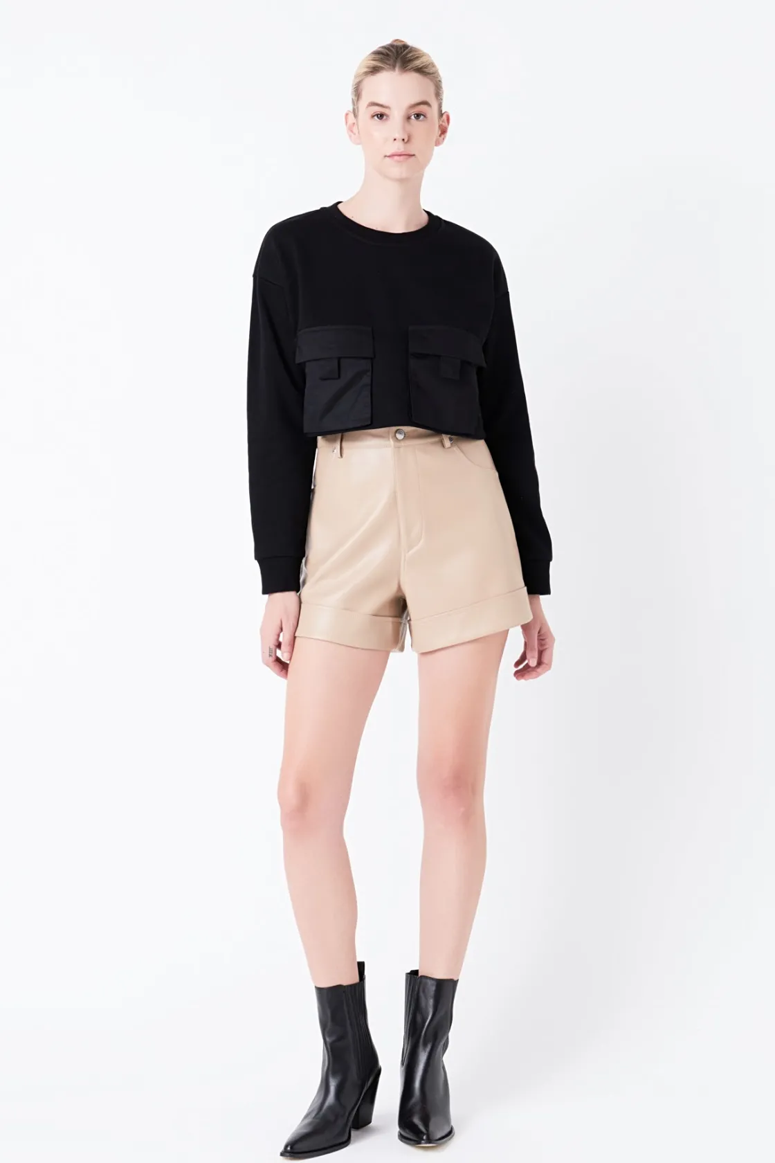 grey_lab__pockets_detail__5-1.webp GREY LAB Tops*- Pockets Detail Cropped Sweatshirt