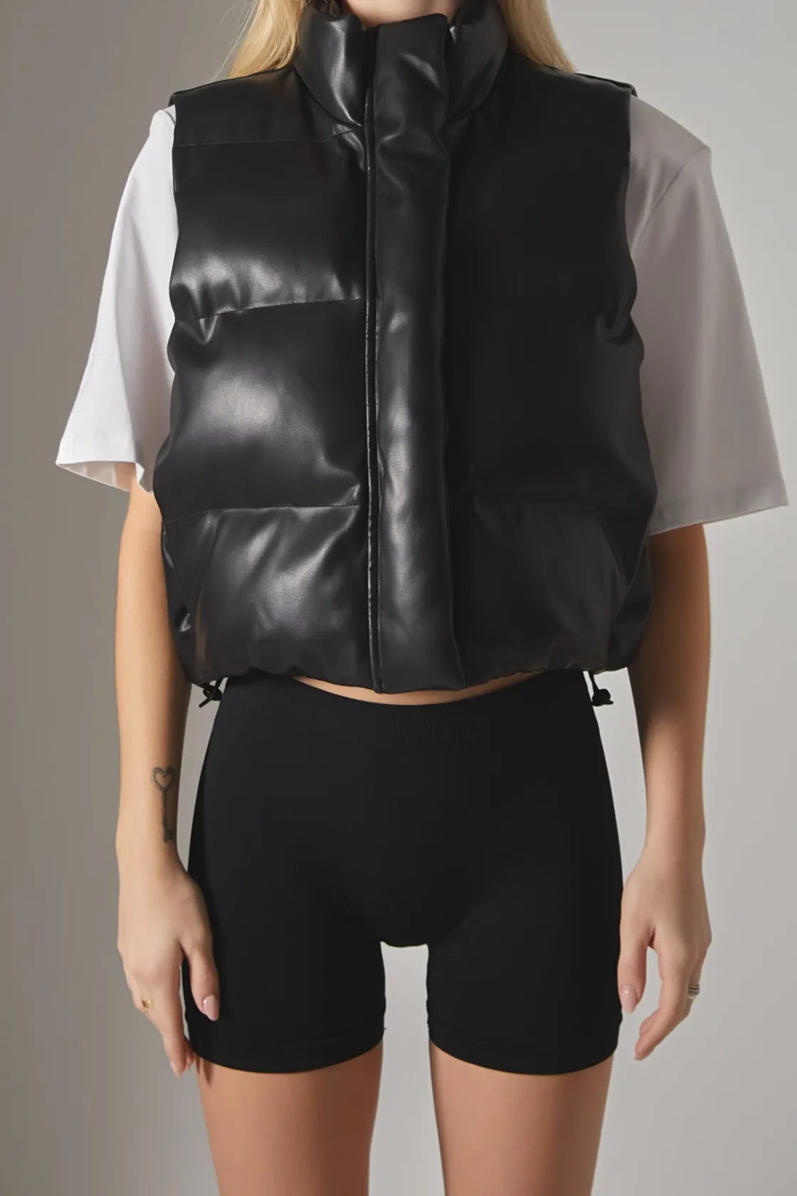 grey_lab__puffer_cropped__0.webp GREY LAB Tops*- Puffer Cropped Vest