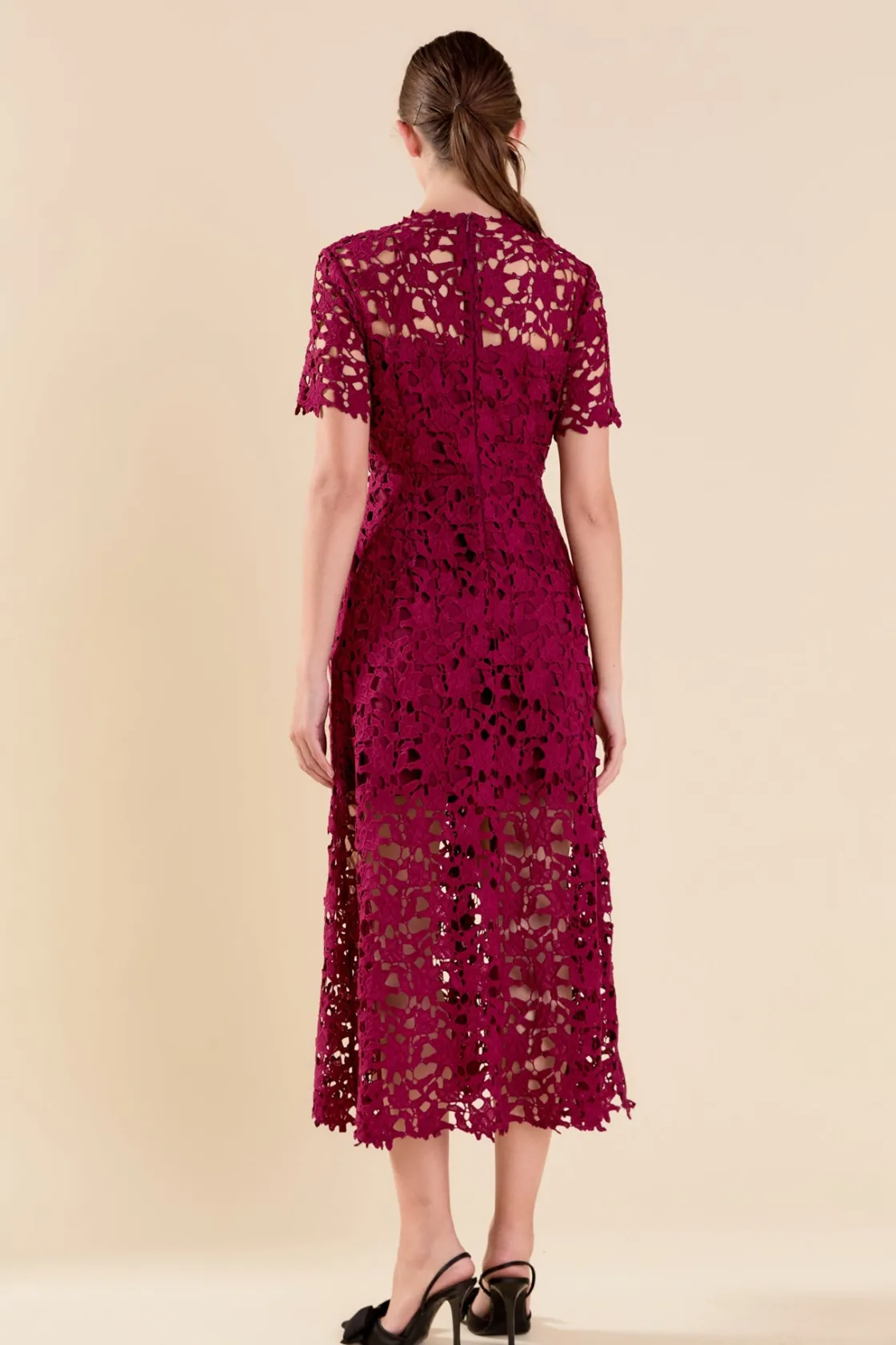 endless_rose__all_over_la_20.webp ENDLESS ROSE Lace Dresses | White Dresses*- All Over Lace Short Sleeves Midi Dress