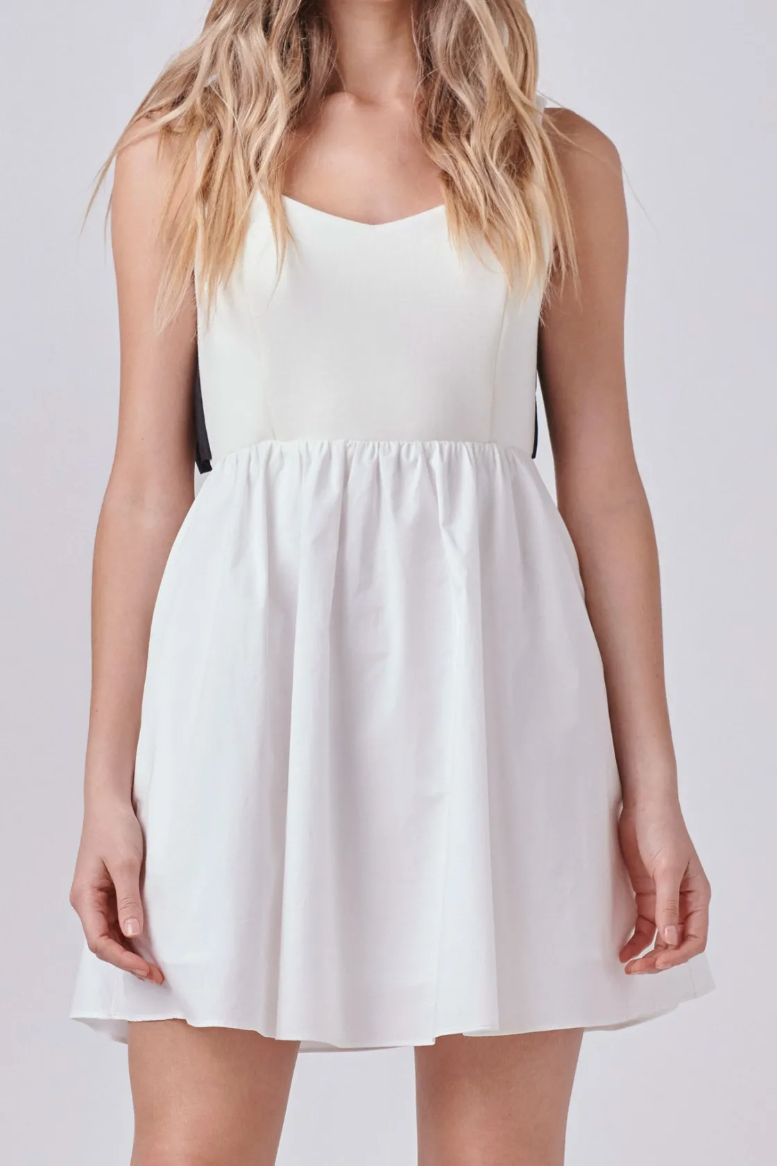 endless_rose__back_bow_co_3.webp ENDLESS ROSE Bow Tie | Tops*- Back Bow Contrast Dress IVORY/BLACK