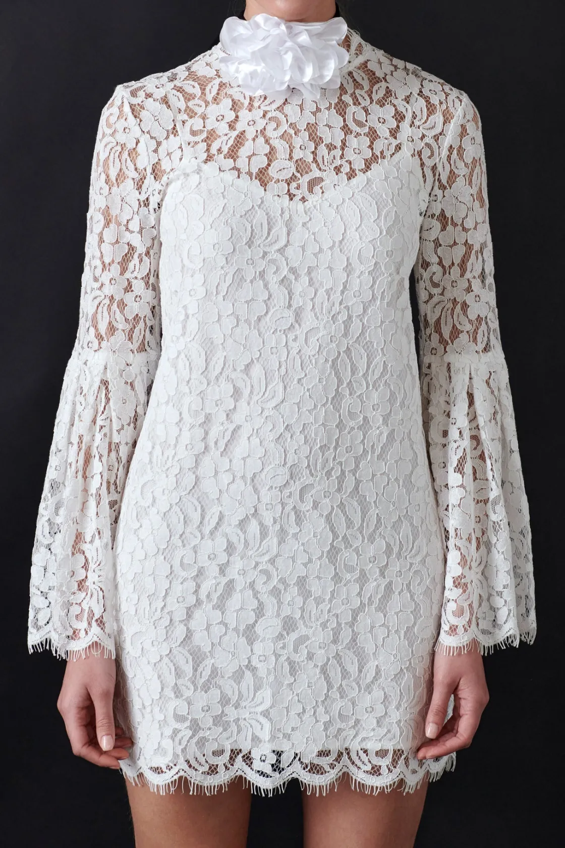 endless_rose__bell_sleeve_5.webp ENDLESS ROSE Lace Dresses | White Dresses*- Bell Sleeve Lace Dress
