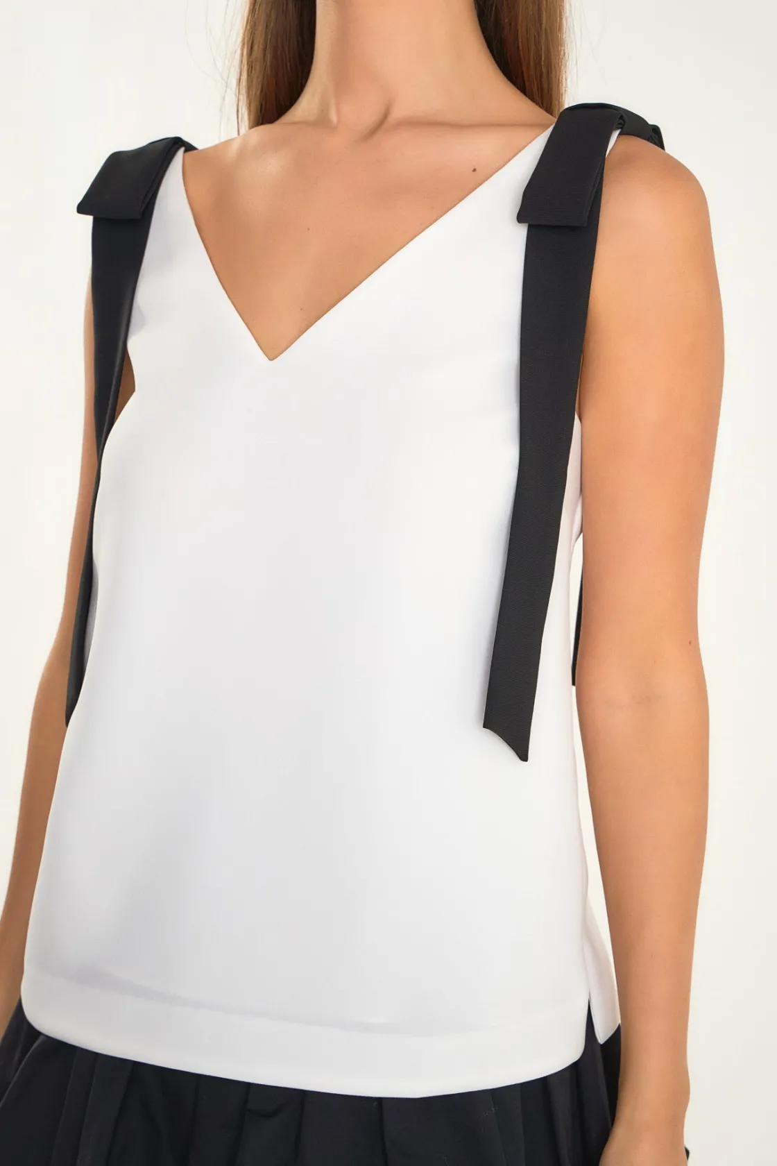 endless_rose__bow_detaile_0.webp ENDLESS ROSE Tops*- Bow Detailed Top OFFWHITE