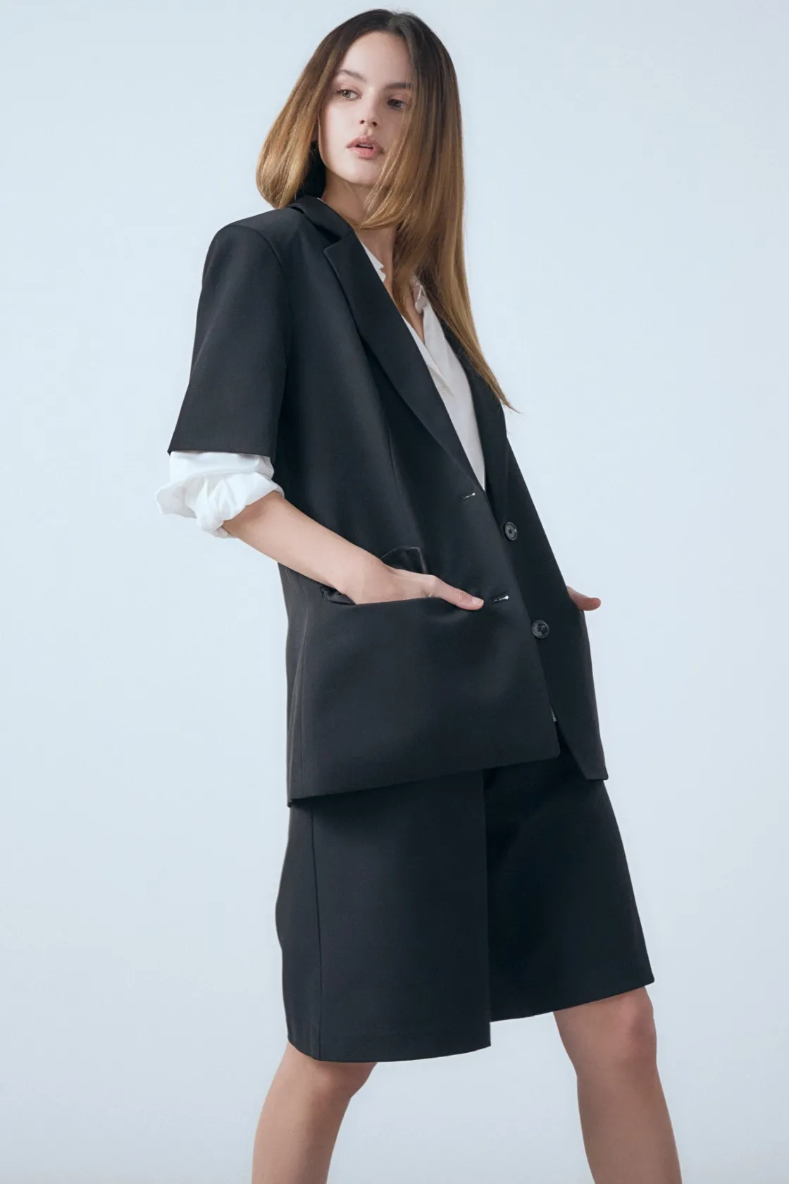 endless_rose__brynn_singl_1.webp ENDLESS ROSE Matching Sets | Blazers*- Brynn Single Breasted Short Sleeve Blazer BLACK