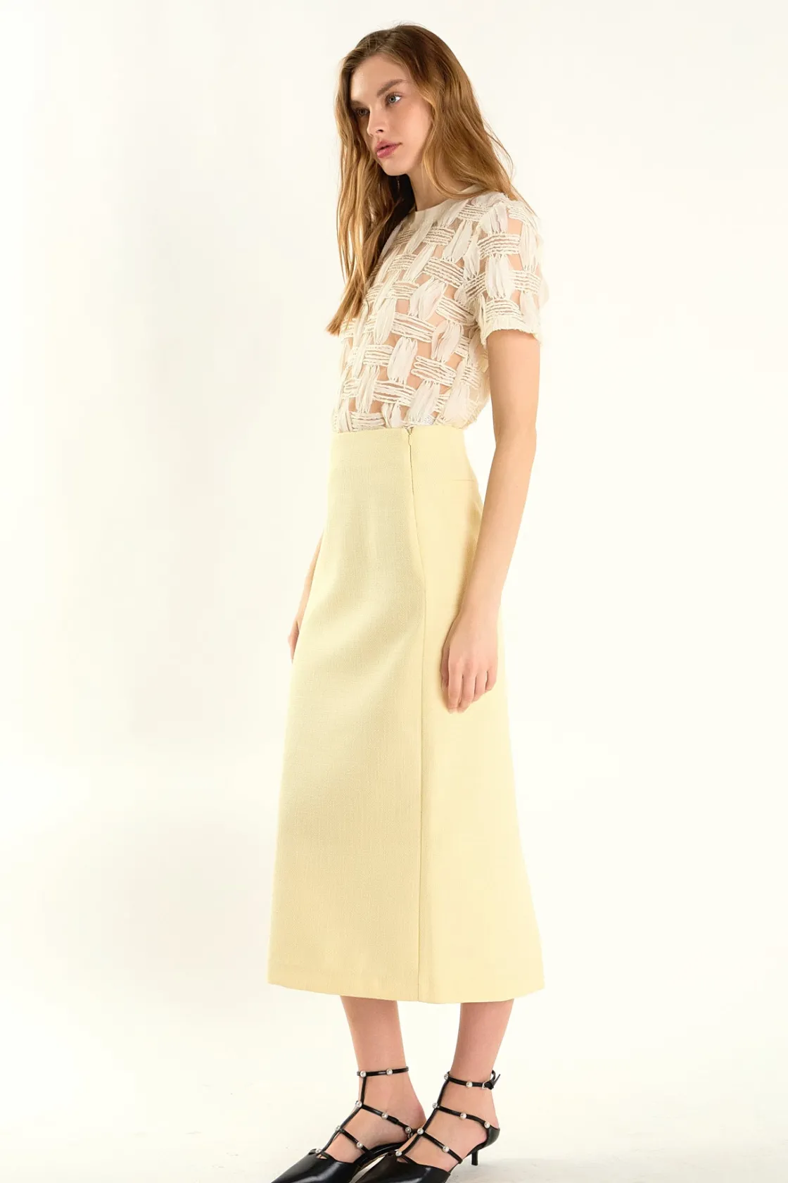 endless_rose__claire_grid_2.webp ENDLESS ROSE Tops*- Claire Grid Textured Short Sleeve Top IVORY