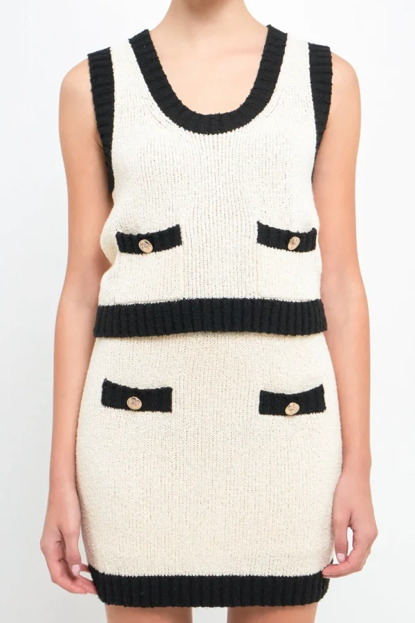 ENDLESS ROSE Tops*- Cropped Knit Top with Gold Buttons CREAM