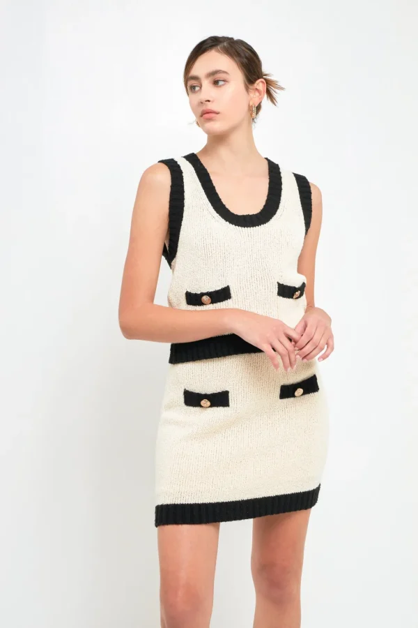 ENDLESS ROSE Tops*- Cropped Knit Top with Gold Buttons CREAM