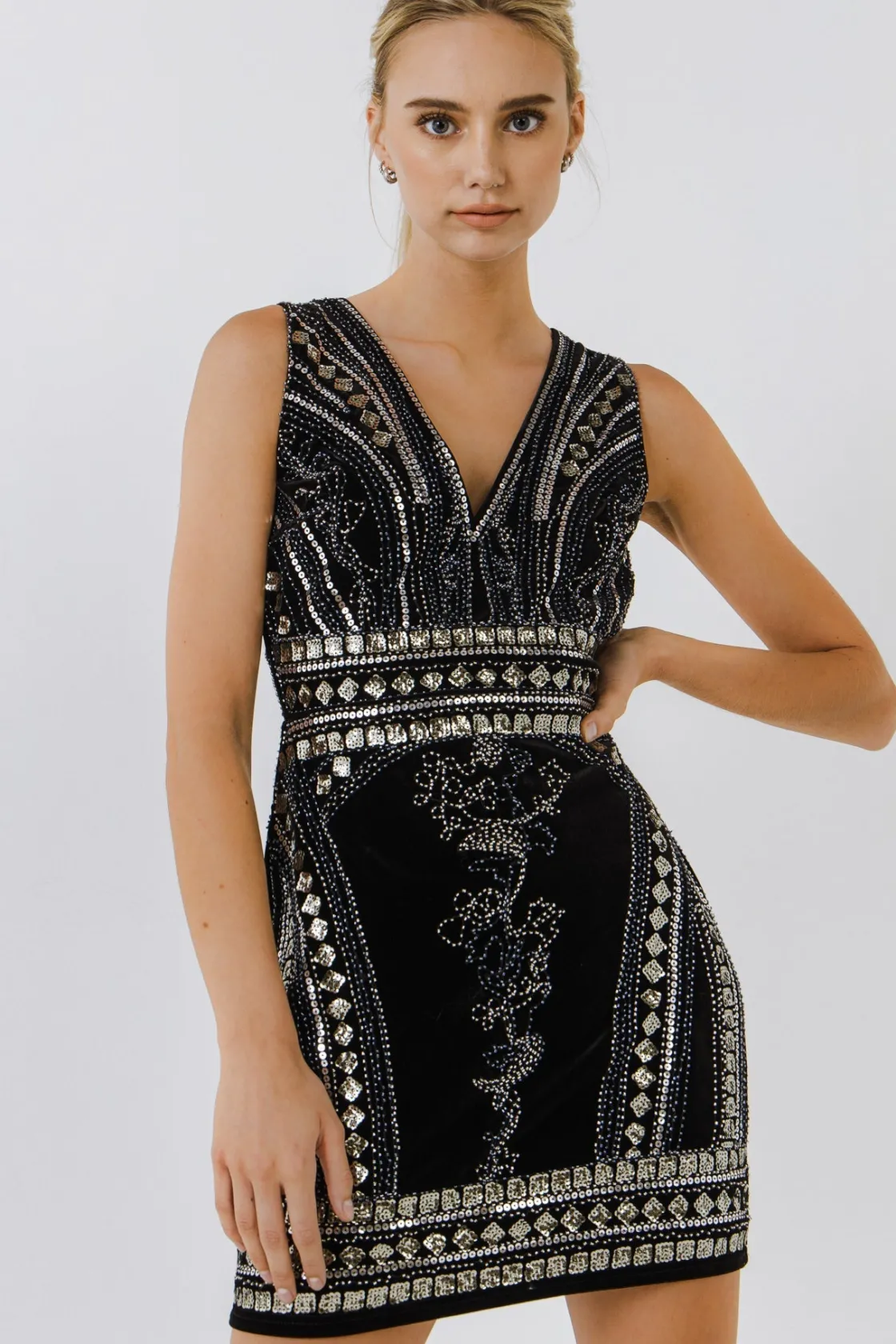 endless_rose__embellished_3-4.webp ENDLESS ROSE Tweed Dresses | Skirts*- Embellished Velvet Mini Dress BLACK