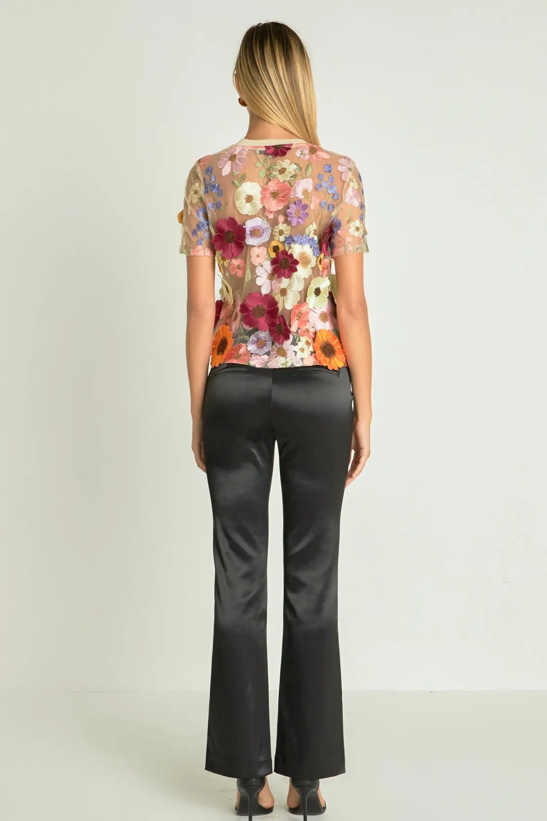 endless_rose__floral_embr_2-3.webp ENDLESS ROSE Tops*- Floral Embroidered Top
