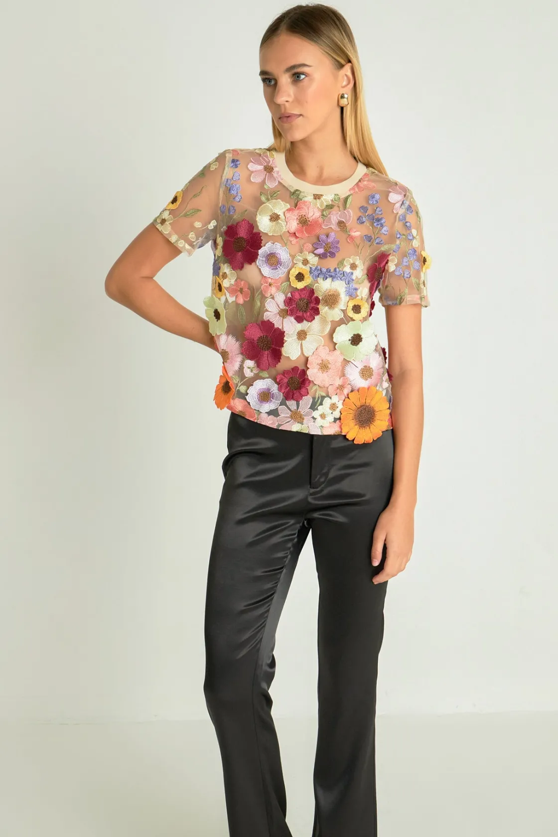 endless_rose__floral_embr_3-3.webp ENDLESS ROSE Tops*- Floral Embroidered Top