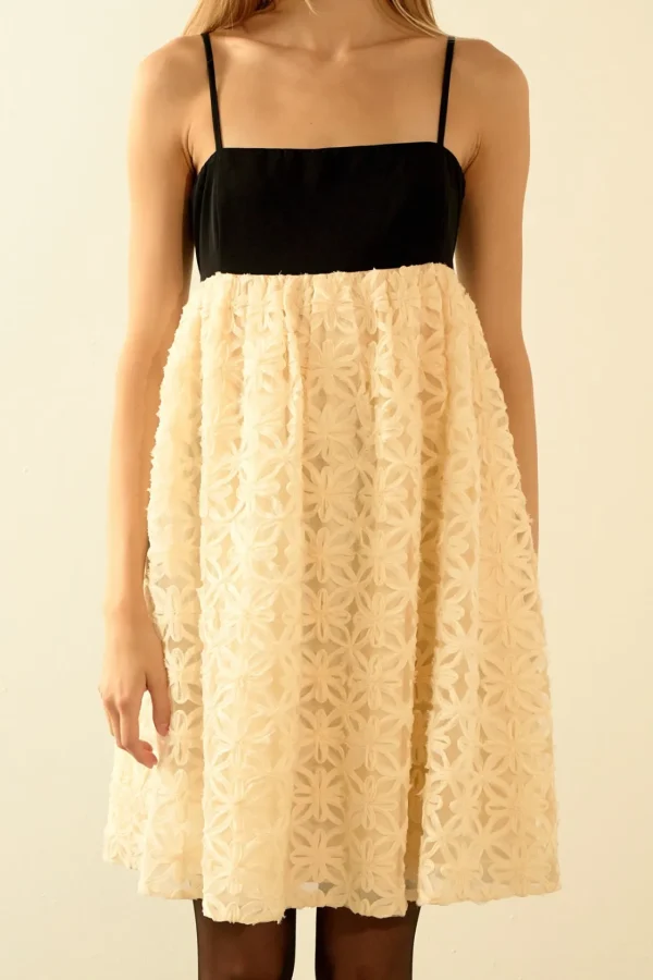 ENDLESS ROSE Lace Dresses | Floral Dresses*- Floral Lace Mini Dress BLACK/CREAM